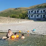 Rooms Balani Restorant Fronte Lago